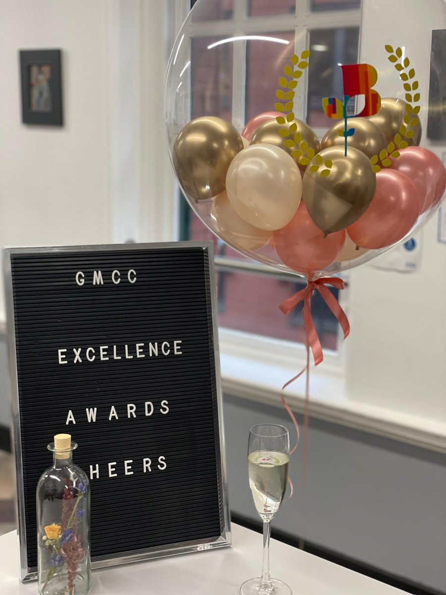 We loved creating these bespoke balloons for <a href="/gmchamber/">GM Chamber</a> for last week’s GM Chamber Excellence Awards.   

Balloons add colour &amp; atmosphere - get in touch if you have an event.

Thanks to <a href="/NL_DannyW/">Danny Williams 🇬🇧🇦🇪</a> for the photo!

#balloons #corporateevents #logo #marketing #PartyPieceBalloons