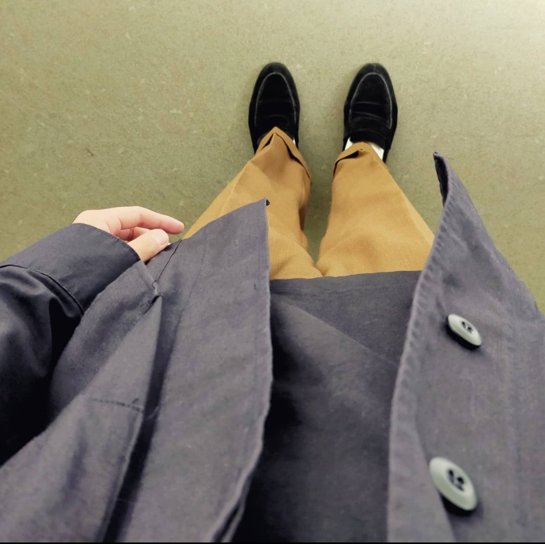 fukunokioku's tweet photo. 上下英米ミリタリーの組み合わせ。色数を少なくして大人っぽくしました。大人なので。ミリタリー×ユニクロのパターンが最近多いです

Outer
#usarmy #bdujacket #black357
Tops
#uniqlou #mockneckpullover
Pants
#britisharmy  #no2dresspants
Shoes
#弊社 #pennyloafers https://t.co/nBLHtjYQAl