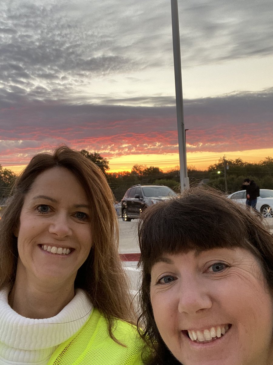 I’m a day late to post, but the morning sky views are reason #658 why morning traffic duty is the best with @msbearce.