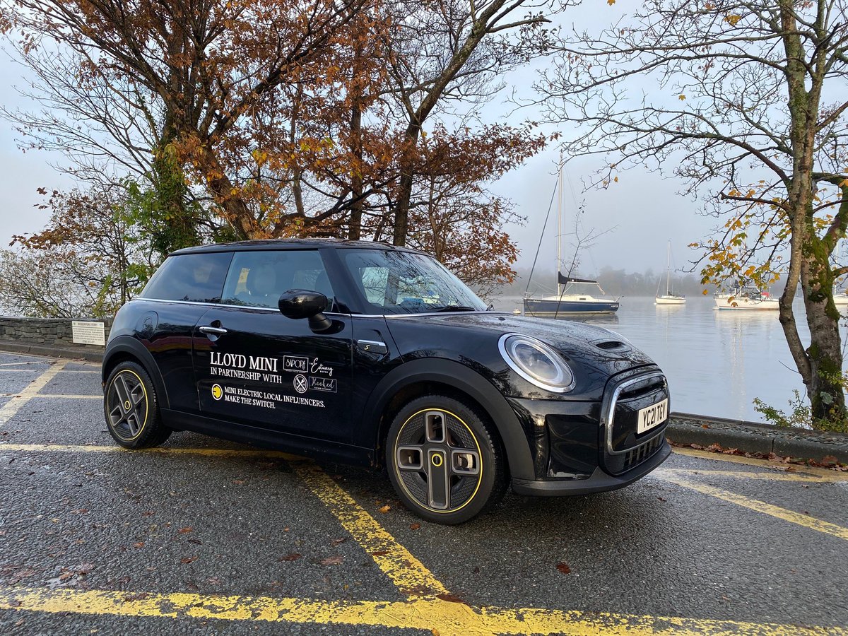 LloydMINI's tweet photo. Our #MINIElectric is on its way to the team at @urbanfoodhouse @HookedWindermer @sapore_kendal and @EstuaryGrange as part of our #LloydMINILocalInfluencers series. Doesn't she look fabulous?  ⚡🔌 

#ElectricDriving #MaketheSwitch https://t.co/bn8z6qDIsp
