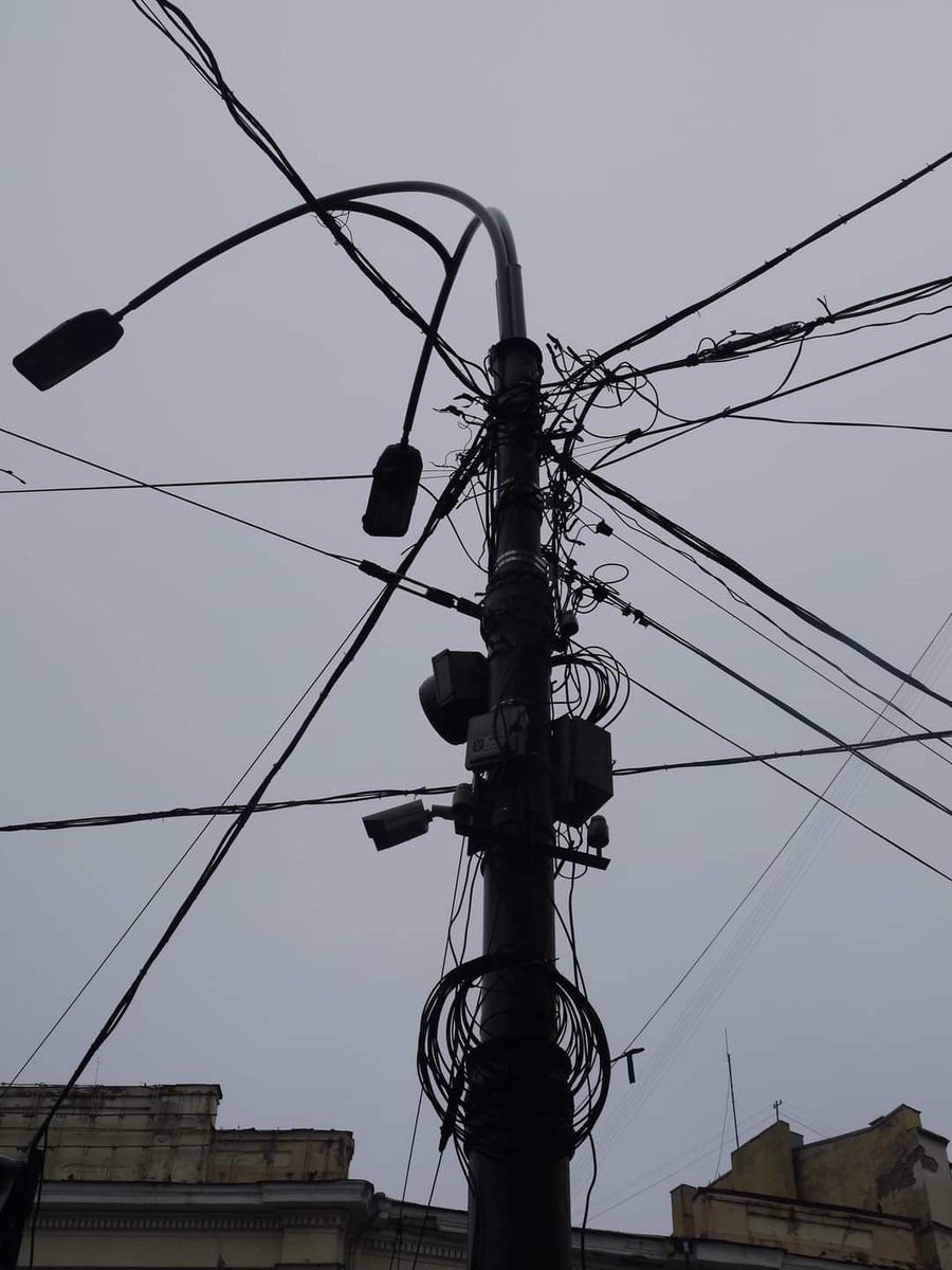 Psychologist_UA's tweet photo. #panasonic #lumixG2 #RainyDay #totalgrey #streetphotography #Ukraine #Kyiv https://t.co/wusgXKrFaz