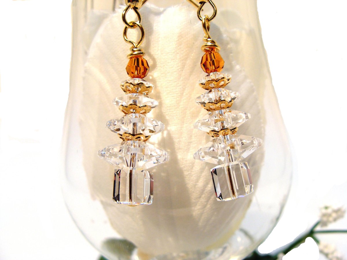 girliegals12's tweet photo. Swarovski Crystal Christmas Tree Earrings w Topaz Crystal Tree Topper: https://t.co/VngqWdBZVd #Christmasjewelry #Christmastree #Christmasearrings #dangleearrings  #swarovskicrystals #topazcrystal #Victorian #sparkle #bling #giftsforher #handmadeatamazon #amazonjewelry #shopsmall https://t.co/sPNN4979Lu
