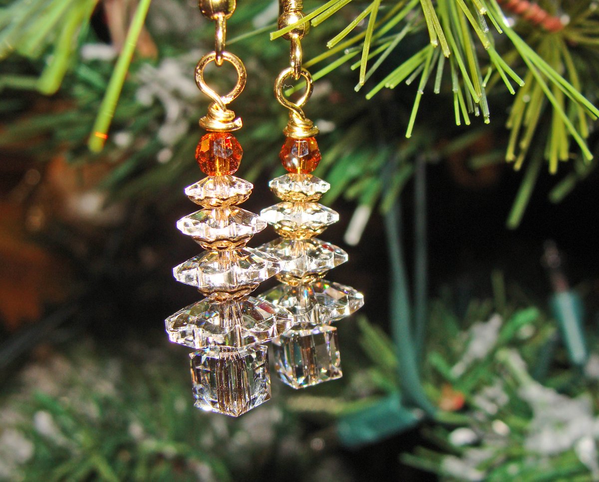 girliegals12's tweet photo. Swarovski Crystal Christmas Tree Earrings w Topaz Crystal Tree Topper: https://t.co/VngqWdBZVd #Christmasjewelry #Christmastree #Christmasearrings #dangleearrings  #swarovskicrystals #topazcrystal #Victorian #sparkle #bling #giftsforher #handmadeatamazon #amazonjewelry #shopsmall https://t.co/sPNN4979Lu