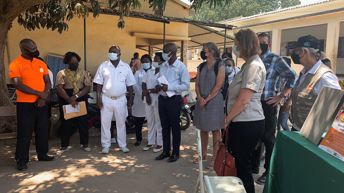 UNFPAMocambique's tweet photo. #HighLevelVisit: Next stop ➡️ SAAJ (Youth Friendly Space) a safe space where #SRH services are provided to girls and boys. 🏥
🗣Safe abortion is also a social emergency. No stigma and no deaths‼️
- Stated the @IpasOrg mentors during the visit https://t.co/LfHtC5tuoR