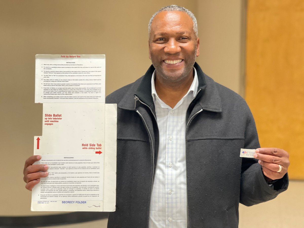 GriceForOC's tweet photo. I just cast my ballot in the City of Newburgh! 🗳 

We have a unique opportunity to bring real change to our Clerk and DMV services today, I’m humbly asking for your support! 

Check your polling location here: https://t.co/fQosWl3i7z https://t.co/7CqOucUcZ3