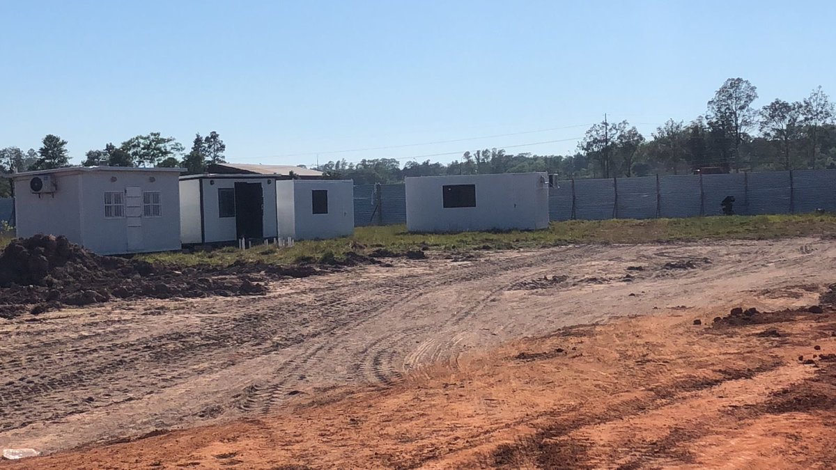ArnoldoWiens's tweet photo. GRAN HOSPITAL DE CORONEL OVIEDO. Se continua con las tareas. En quince dias mas se proyecta el inicio de los trabajos para los pilotes, mientras se avanza con la instalación de los obradores @mopcparaguay @MaritoAbdo https://t.co/eqD34XArWK