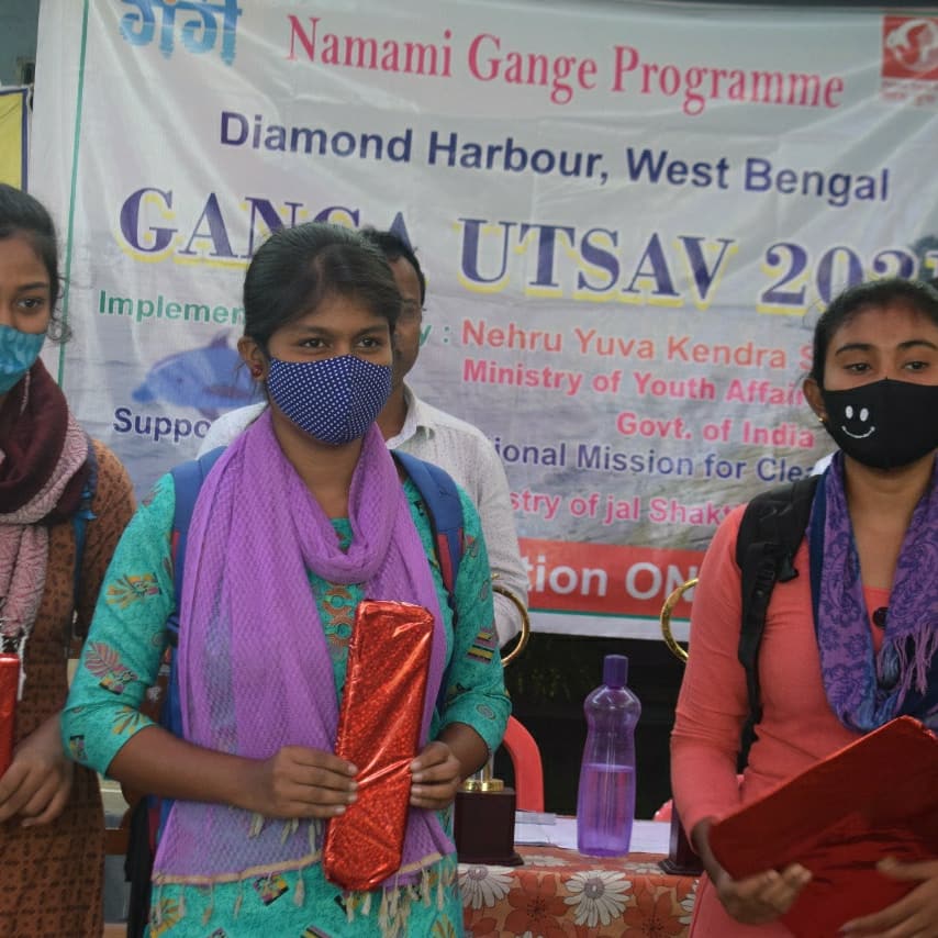 KankuraMasat's tweet photo. Ganga Utsav celebrations at #kmsws https://t.co/okRTQJBFHJ