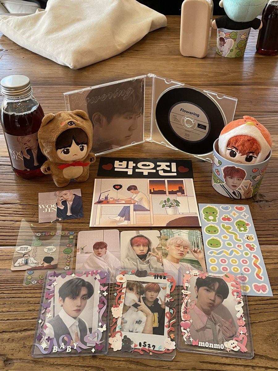 chu_149's tweet photo. 아쉽게도 선착꽃은 못받았지만 꽃냄새 가득한 카페에서 힐링했어요⸝⸝ʚ̴̶̷̆ ̯ʚ̴̶̷̆⸝⸝♡
#우진이의_만개한_스물셋
#flowering_23_WJ https://t.co/DGcroJbwlG