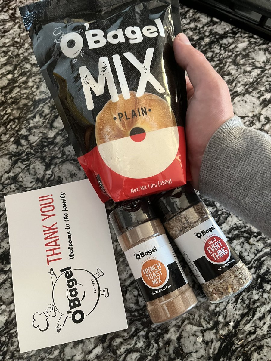eliweisss's tweet photo. Gm ☀️ 

Who’s coming over??? 🥯 🥯 🥯 

Ty @flexiblefoodie and @ObagelFamily, I’m SHOOKETH by how easy this was! https://t.co/AthNRuRwuG