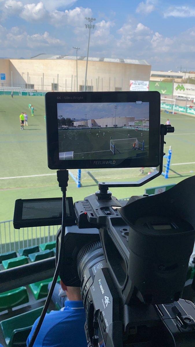 venedrons's tweet photo. UE CORNELLA VS FC BARCELONA https://t.co/d2lc6E470J vía @YouTube https://t.co/9DfFsyMbfk
