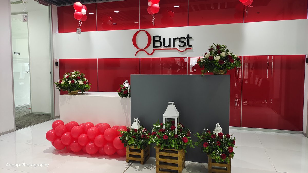 QBurst's tweet photo. Our offices are open and how! Freshers got a rousing welcome as well as a taste of our vibrant office culture as we celebrated our 17th anniversary. 

#QBurstWelcomesFreshers #QBurstAnniversary #17YearsofQBurst https://t.co/DT2n2fs5tS