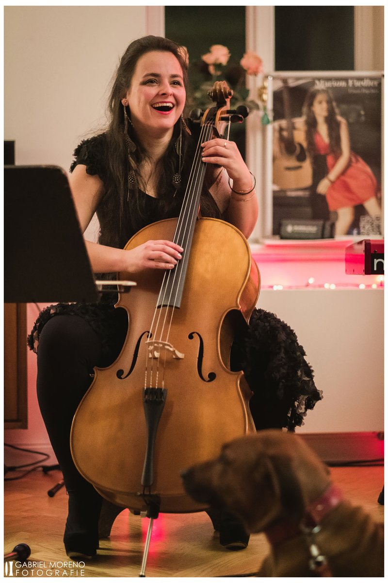 MarionFiedlerTN's tweet photo. I practice every day, and I LOVE IT! #cello #hoefner https://t.co/TZB680r8Ie