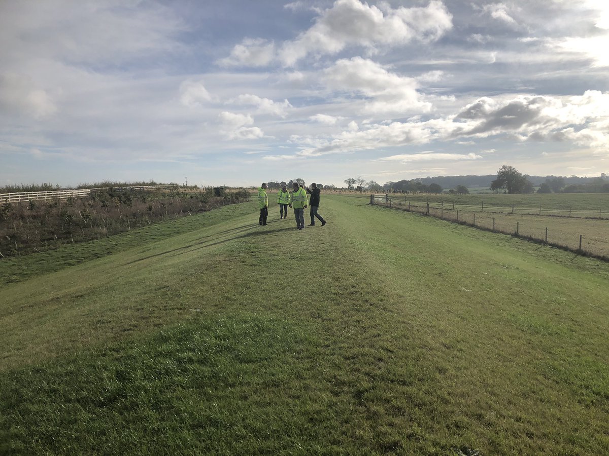 markchapmanEA's tweet photo. #Catterick #Reservoir 1st independent S10 Inspection, the reservoir was in excellent condition thanks to our Field Teams, luckily the weather was fantastic! We used our internal #confinedspace team to check the culverts through the #Dam ensuring we are #Winter ready. https://t.co/YfDEyeAeUD
