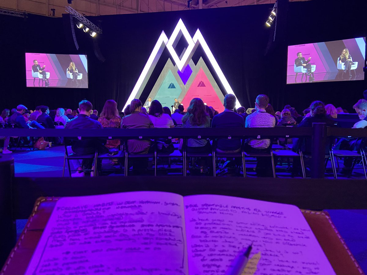 roe_gal's tweet photo. Going analogue at #WebSummit2021 ! @SpeakerJeff on the #creatiff stage challenged us to gather knowledge, record it, and wait for it to click. Now we’re addressing creative’s hesitancy in a digital world. I am adding tonnes of paint to my palette today! https://t.co/fbKfwOc1KK