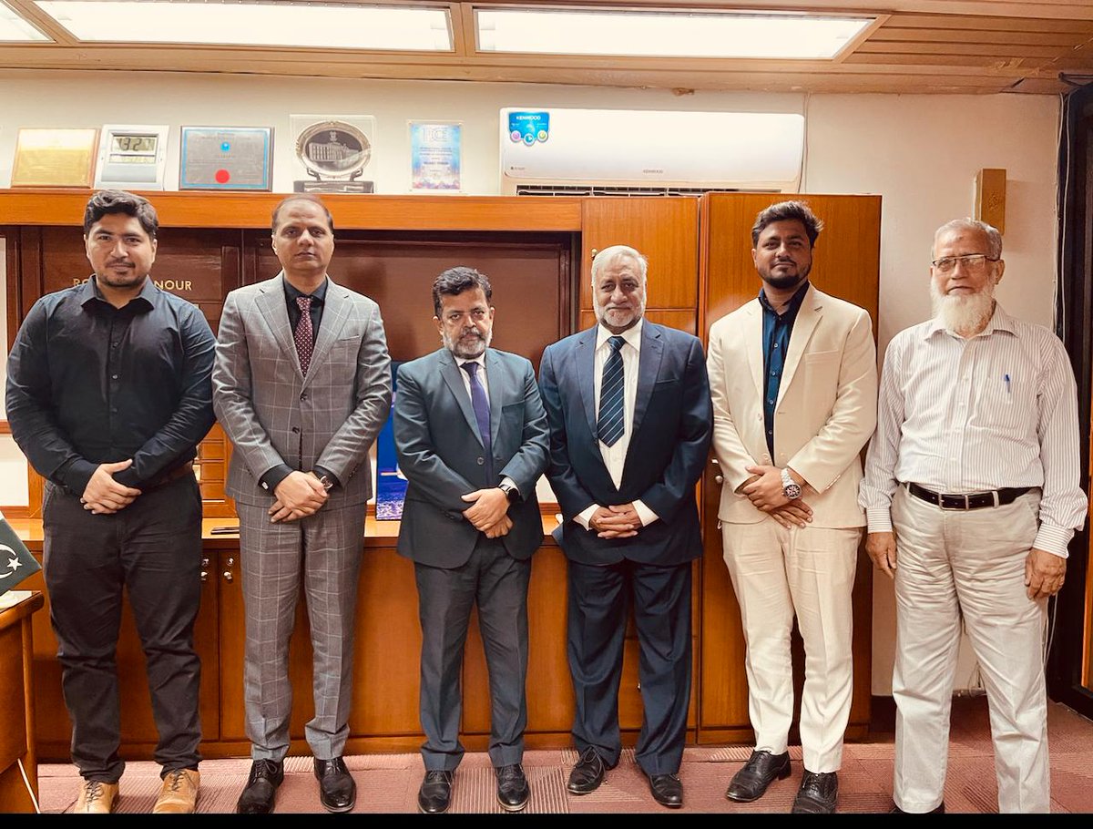 HamdardUni's tweet photo. A glimpse from the meeting held at Hamdard University on the completion of 1.5 years of relationship with the TechDC. 

#HamdardUniversity #TechDC #education #Linkages https://t.co/cWgrSRNxrD