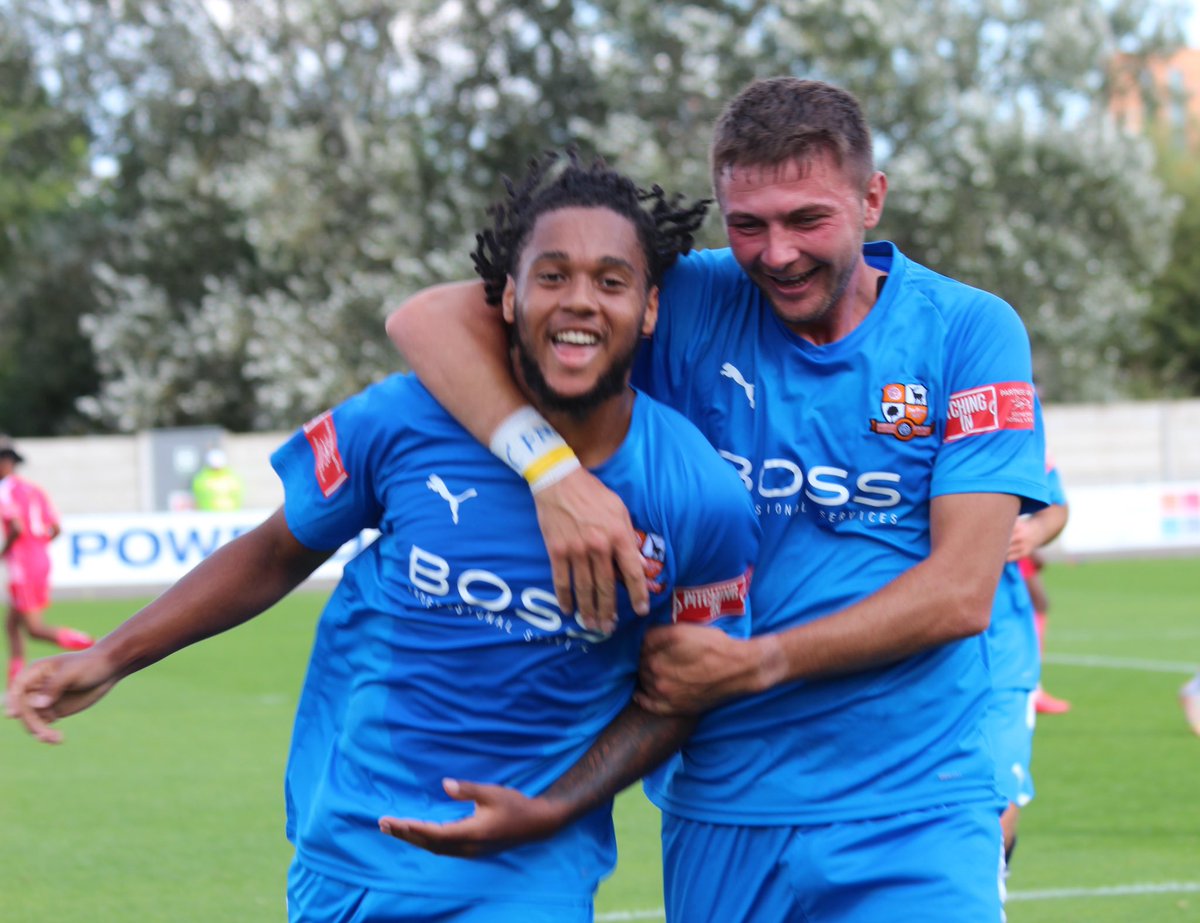 HartleyFC's tweet photo. 🏆⚽️GAME DA…NIGHT!!⚽️🏆

🏆@SouthernLeague1 Cup 2R

@WaltonCasualsFC vs @HartleyFC 

🗓TONIGHT
📍KT12 2JP
⏱7.45pm 
🎟Adult £10, Cons £6, U16 FREE
🗞Programme £2
🧤🧣you’ll need them

Hartley in blue, don’t be confused!

🦠Covid is still with us, please act responsibly. 

#UTR💙 https://t.co/YkWthbig1x