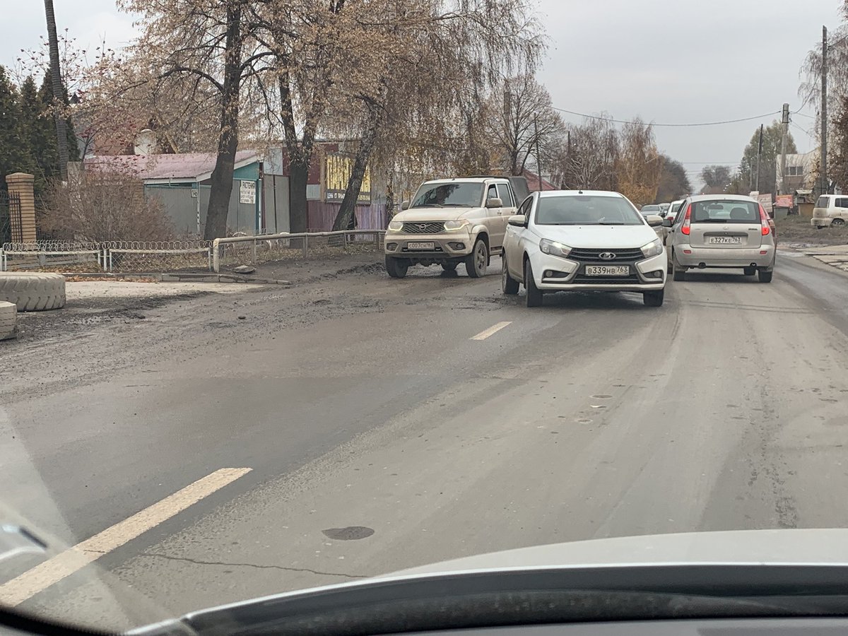 Gorslavchik's tweet photo. Работы на 30.10.2021 так и не начаты. Зачем устанавливать сроки , которые не исполняются? Ответ ДГХиЭ что до 31.10.2021 будут завершены @D_Azaroff @SamMobilePriem @DepGorHozSamara https://t.co/2MaIHcFg4f