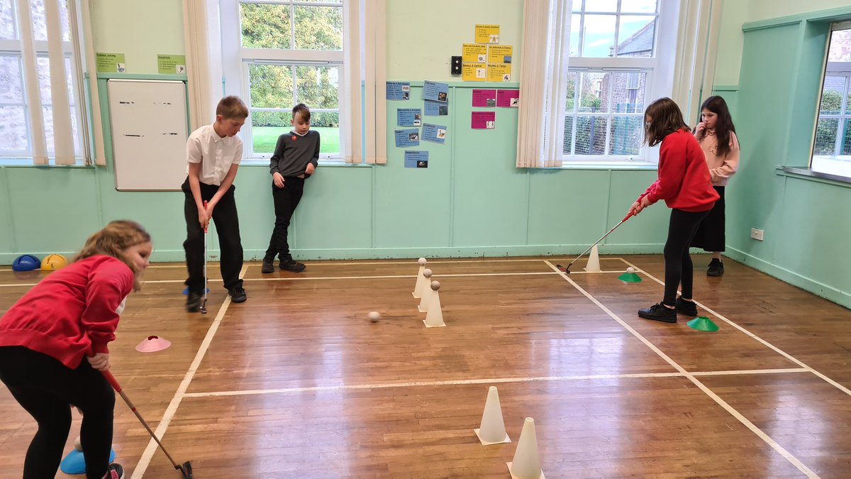 NewbiggingPS's tweet photo. Our after school clubs started back this week. Thanks to Stewart from @carnoustiegolf and Mr McLaren from @ActiveSchAngus for coming to run the club. It was great to see our school hall being used! https://t.co/eeLylpGITb