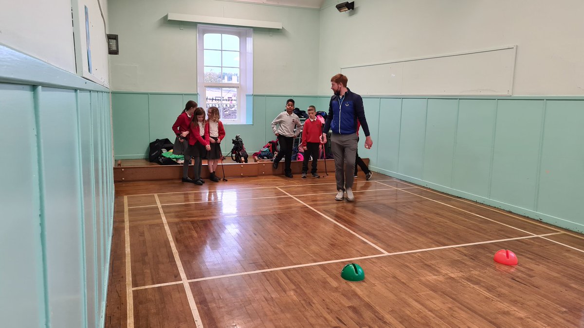 NewbiggingPS's tweet photo. Our after school clubs started back this week. Thanks to Stewart from @carnoustiegolf and Mr McLaren from @ActiveSchAngus for coming to run the club. It was great to see our school hall being used! https://t.co/eeLylpGITb