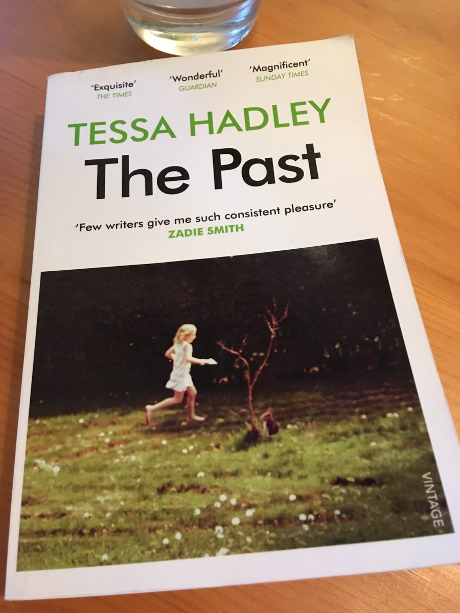 JacquiWine's tweet image. New blog post!
My thoughts on THE PAST by Tessa Hadley, a wonderfully nuanced novel of family relationships and tensions. Thanks @ds228 for the nudge to read her. jacquiwine.wordpress.com/2021/11/02/the… @vintagebooks #TuesdayBookBlog #Tuesdayblogshare
