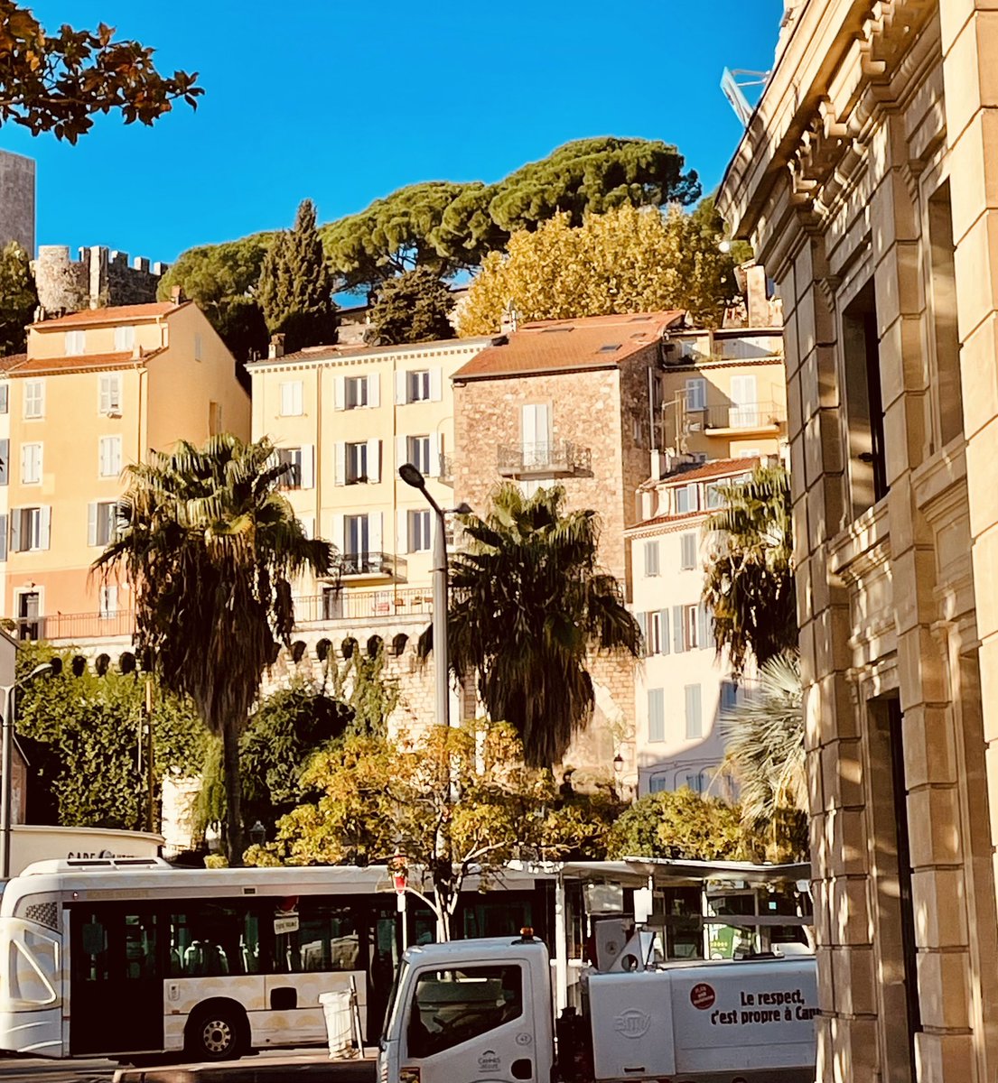 davidlisnard's tweet photo. #Cannes #CotedAzurFrance maintenant depuis la #MairiedeCannes
Bon mardi et vive Cannes https://t.co/X4IypLaRqh