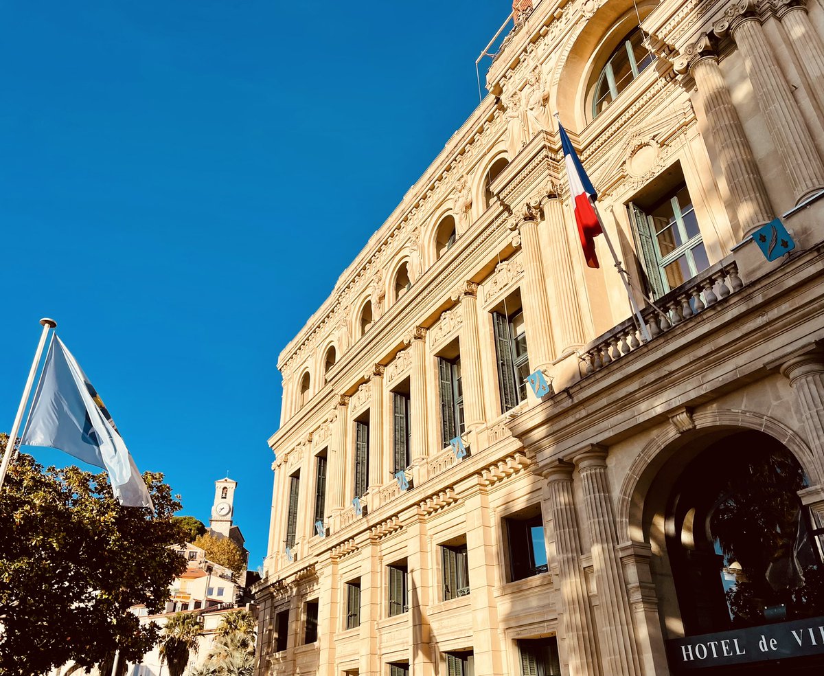 davidlisnard's tweet photo. #Cannes #CotedAzurFrance maintenant depuis la #MairiedeCannes
Bon mardi et vive Cannes https://t.co/X4IypLaRqh