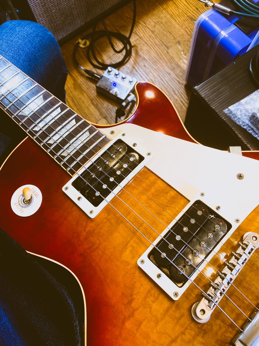 ryuhigashi's tweet photo. Replace ! An excellent paired TIM SHAW PAF !
#gibsunday #gibsonlespaul #burstlovers #gibsoncustomshop #dunbloid #shawpafs #paf @ShinSmusik https://t.co/dVcLwdR6x4