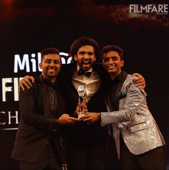 AmaalMallikCrew's tweet photo. Our Champ @AmaalMallik
๐๐ถ๐น๐บ๐ณ๐ฎ๐ฟ๐ฒ ๐ ๐ถ๐ฑ๐ฑ๐น๐ฒ ๐๐ฎ๐๐ ๐๐ฐ๐ต๐ถ๐ฒ๐๐ฒ๐ฟ๐ ๐ก๐ถ๐ด๐ต๐ Winnersโ Gallery๐
.
.
.
#FFMEachievers https://t.co/pwwd4ThTtr