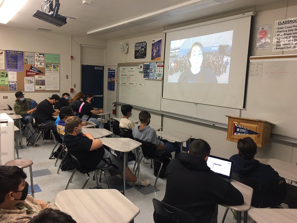 yhs_careerctr's tweet photo. YHS Auto Tech students  participating on a virtual field trip with Tesla for manufacturing day @CRYROP @YucaipaHigh https://t.co/KD6HvNhRoQ