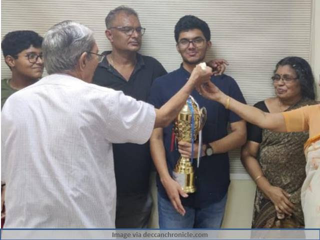 Krishna32268500's tweet photo. #NEET 2021 #Topper #Interview: #MrinalKutteri shares his Success Story and Challenges he faced while preparing for #NEETUG2021 Exam...
https://t.co/JPYm0q4pTp
#NEETResult2021 #NEETUG2021result https://t.co/y1QRRWevqn