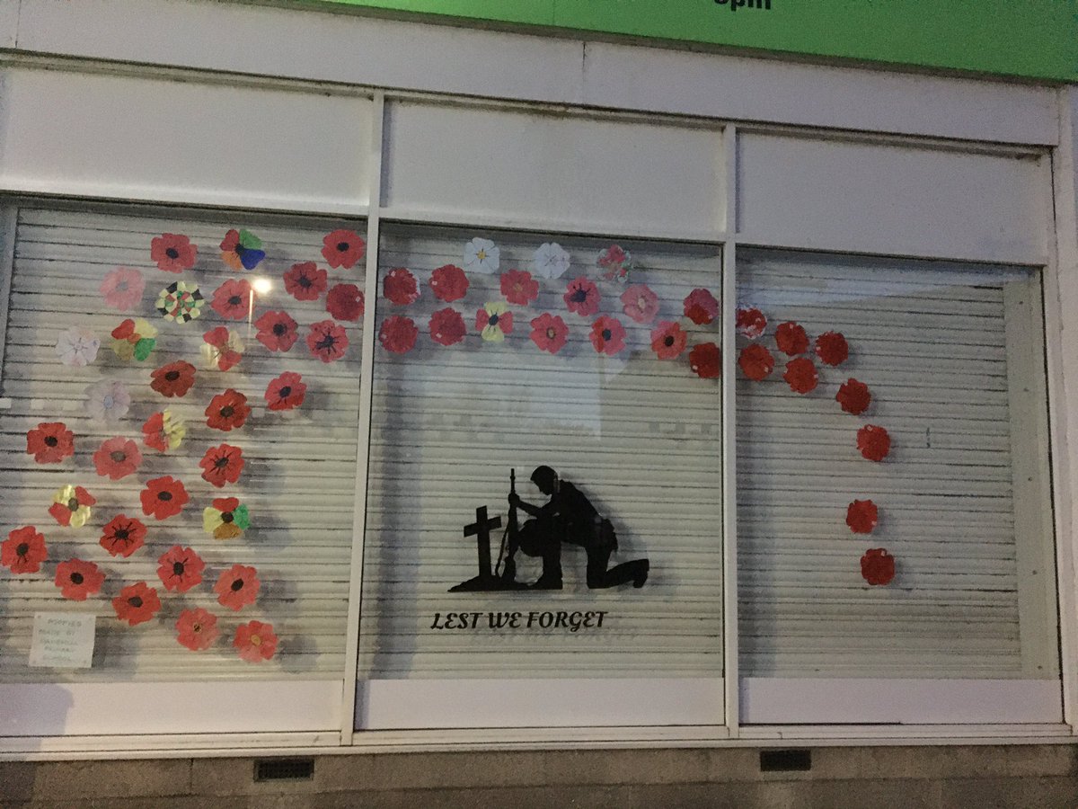 As dawn rises our window comes alive <a href="/DanemillPrimary/">Danemill Primary</a> <a href="/Kurtredburn/">Kurtis redburn</a> <a href="/YvonneKS11/">Yvonne Smith</a> <a href="/adamleewaudby/">Adam Waudby</a> <a href="/CalumParsons2/">Calum Parsons</a>