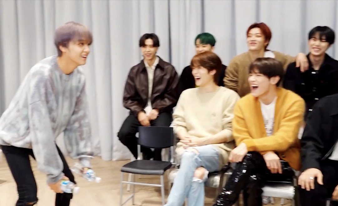 hclovsyou's tweet image. haechan making his hyungs laugh 🥺