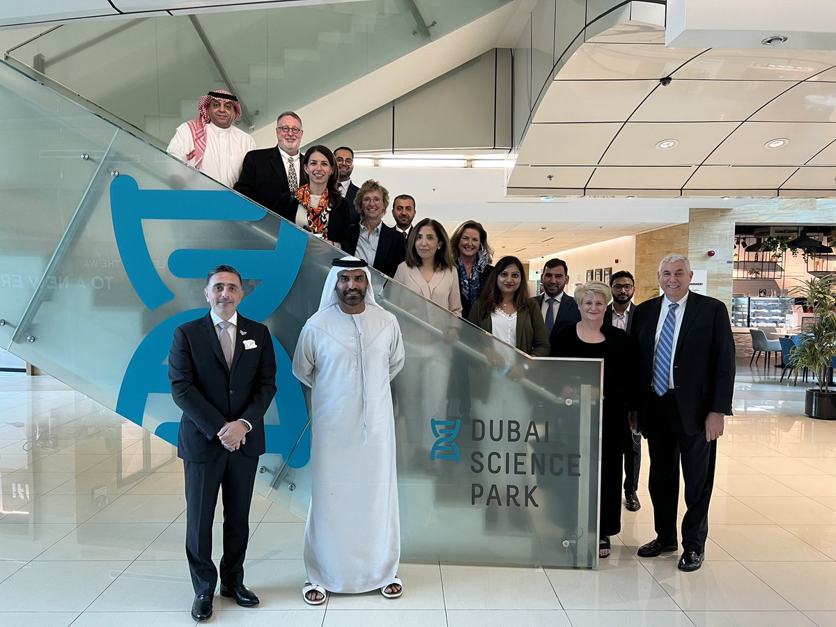 USUAEBizCouncil's tweet photo. The @USUAEBizCouncil’s Medical Trade Mission met with @Marwan_Janahi, Managing Director of @DxbSciencePark. Our hosts discussed the opportunities in cutting-edge medical innovation and research that Dubai provides businesses. 
#USAinUAE 
#UAEHealthcare https://t.co/sExsOIYuZn