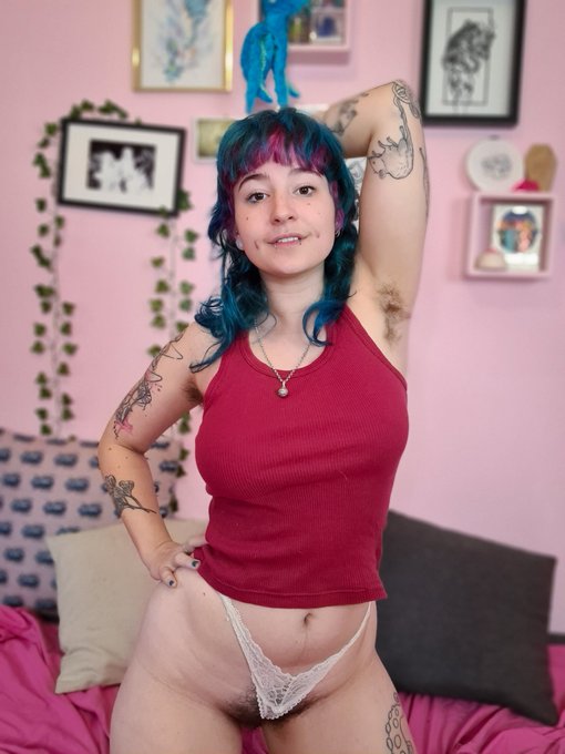 C'est le d&eacute;but du mois, le moment de te faire plaisir avec moi 👀 Le lien pour mon contenu p*rn en com