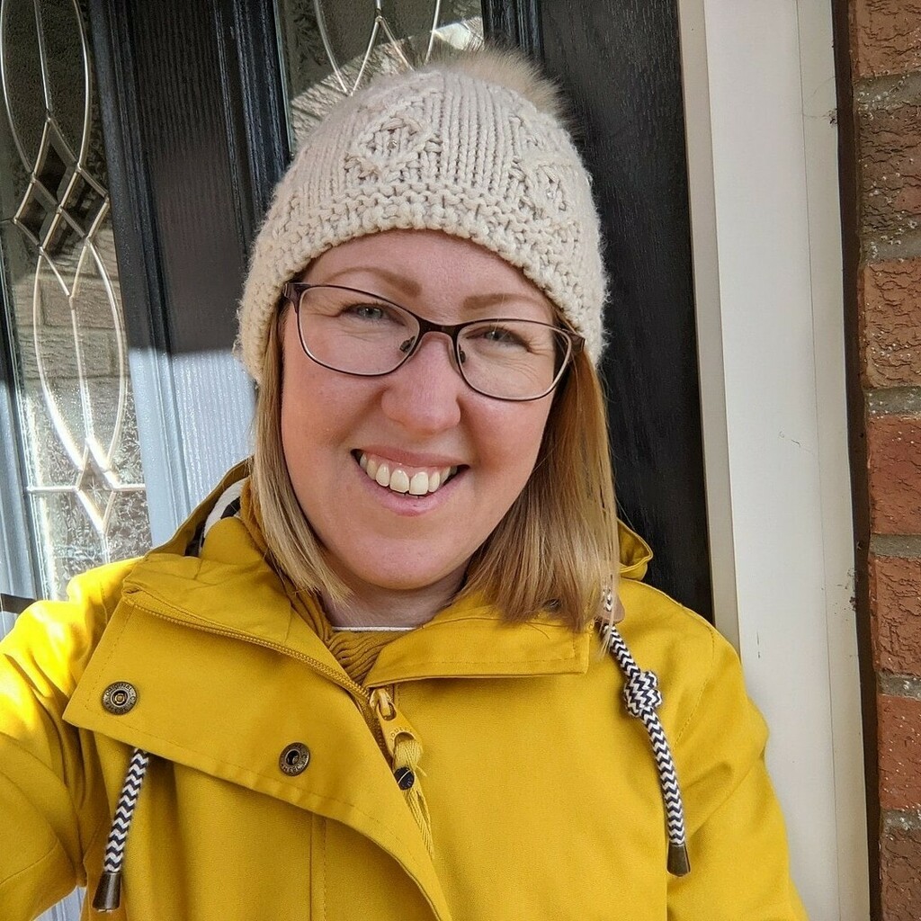 RoseandHen's tweet photo. For today's #MeetTheMakerWeek challenge we are talking about USP or unique selling point. So what is that key ingredient in my brand? Well I'd say that it's me. I bring the knowledge, skills and creativity. I bring the passion and inspiration. There is n… https://t.co/Z81Iyx6LiH https://t.co/4BFLQVYIQ0