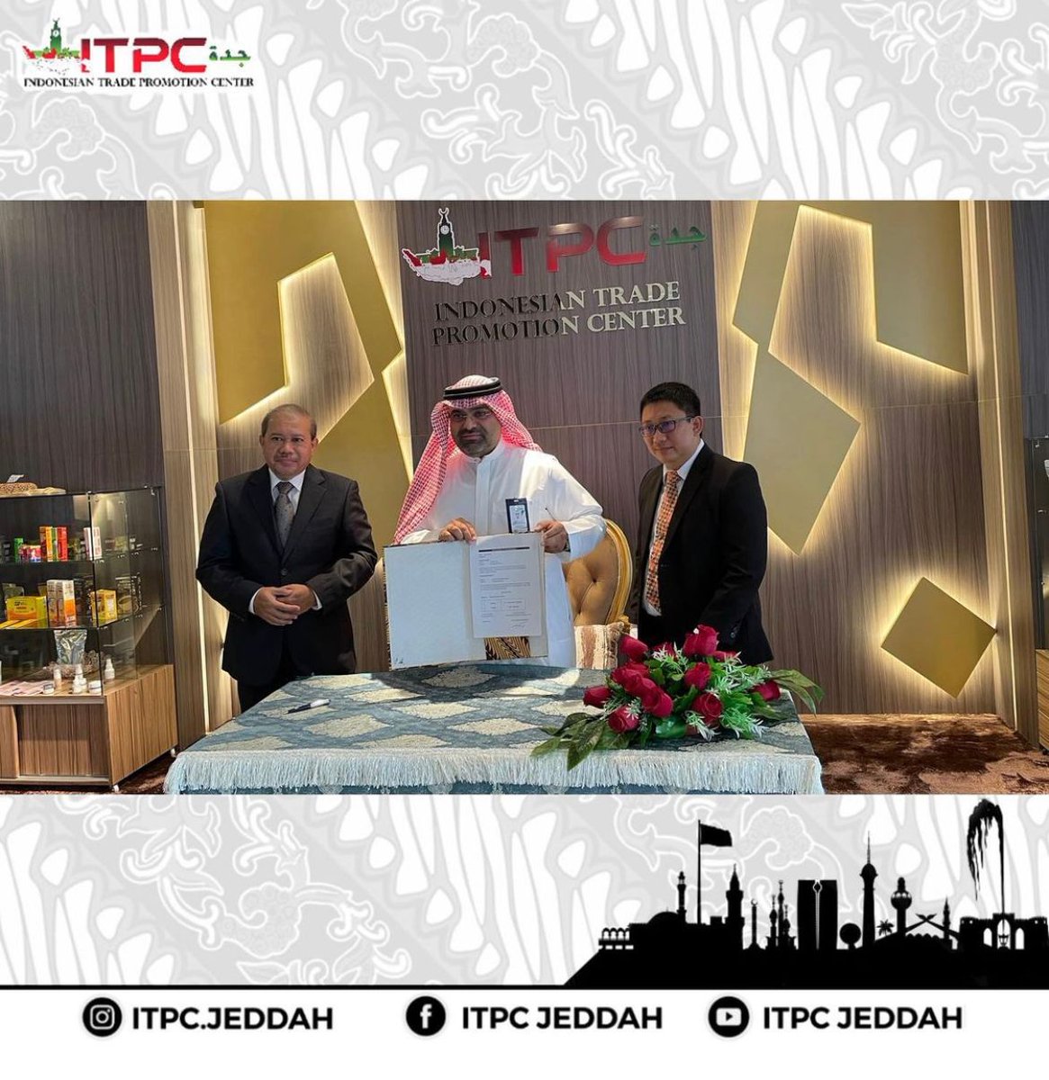 ItpcJeddah's tweet photo. من أجل تشجيع زيادة الصادرات إلى المملكة العربية السعودية، سهلت ITPC جدة توقيع مذكرات تفاهم / عقود من 5 مشترين سعوديين مع شركات إندونيسية بقيمة تزيد عن 50 مليون دولار أمريكي في مكتب ITPC في جدة.
ولتكونوا جزءًا من الصفقات التجارية الكبرى، رابط التسجيل: 
https://t.co/SlMYUnw7Df https://t.co/pXt2bH4ZRq