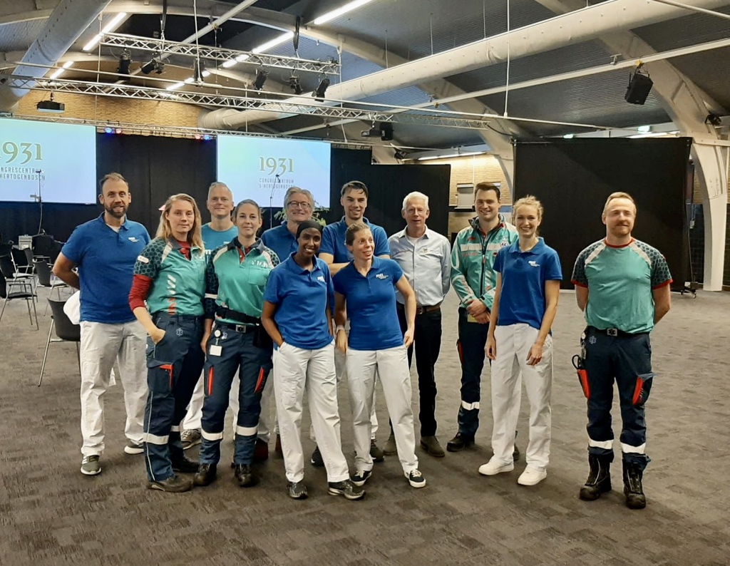 Deze toppers van @MCLeeuwarden en @UMCG_Ambulance doen vandaag mee aan de #reanimatiecompetitie op #Venticare. Veel succes! #VenticareLive