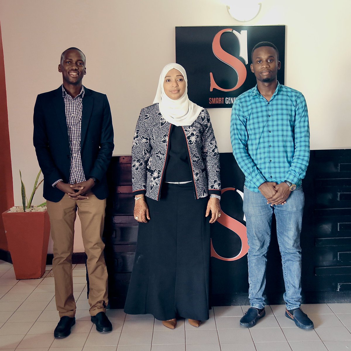 smartgen_tz's tweet photo. Jana tulipata ugeni wa Bi.Zuhura Kassim Ali,Mke wa Makamu wa Kwanza wa Rais wa Serikali ya mapinduzi ya Zanzibar (SMZ) na alipokelewa na CEO wetu @officialcza1 https://t.co/jTsRModiqR