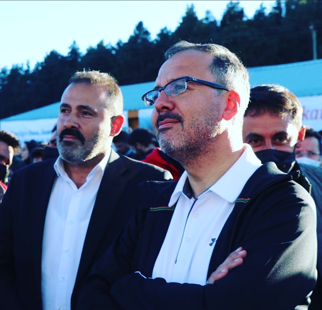 8-9 Ekim 2021 tarihlerinde Erzincan'da gerçekleşen Dumanlı Gençlik ve Doğa Festivali'nde, Gençlik ve Spor Bakanımız Sayın Dr.Mehmet Muharrem Kasapoğlu ile bir araya gelme imkanı bulduk.