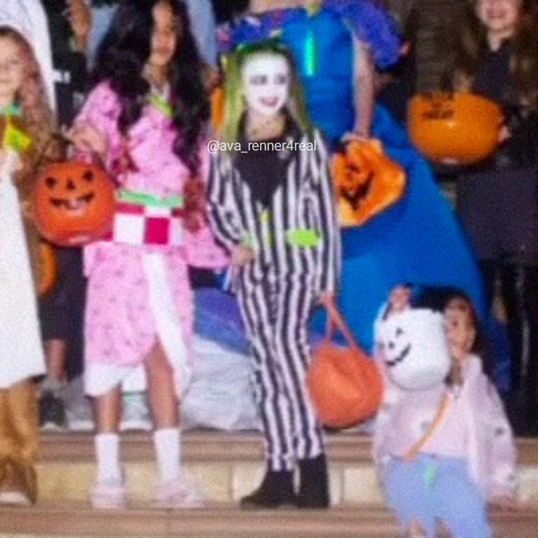 ava_renner4real's tweet photo. 📷 NEW 》pics of Ava from Halloween!😍
#jeremyrenner #avarenner #avaberlinrenner https://t.co/6y8xyYFC1j