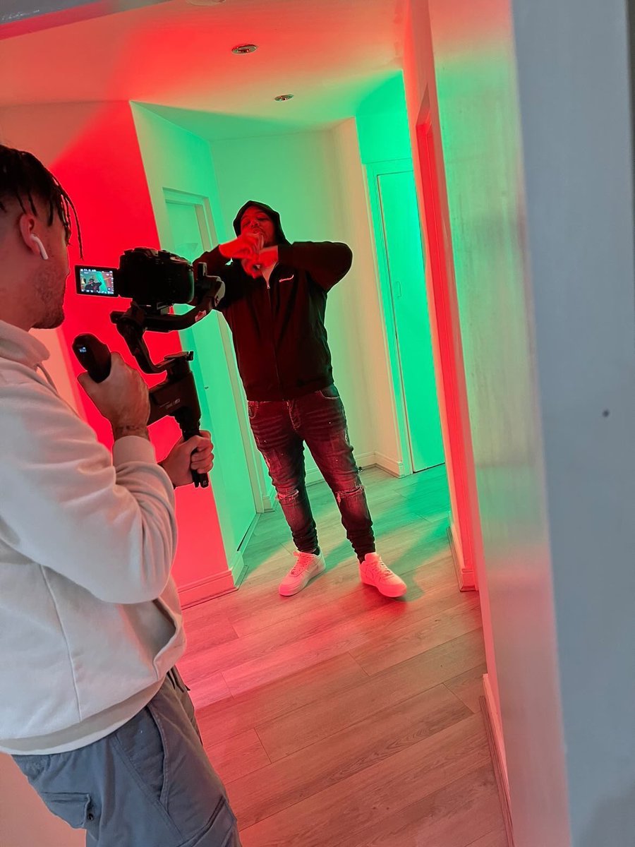 GezMusic's tweet photo. Last night 🎥 https://t.co/jznlijDdJ8