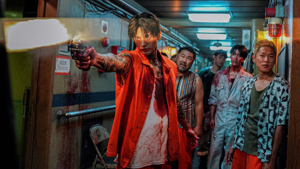 TamilDelight's tweet photo. #Kim is known for delivering stylized genre films including #Metamorphosis  (2019), #TheChase (2017), and #TheConArtist (2014). For #ProjectWolfHunting he has assembled a cast of Korean rising stars including #SeoInguk ( #Pipeline and TV’s “ #DoomAtYourService ) https://t.co/WpuAAOT70V