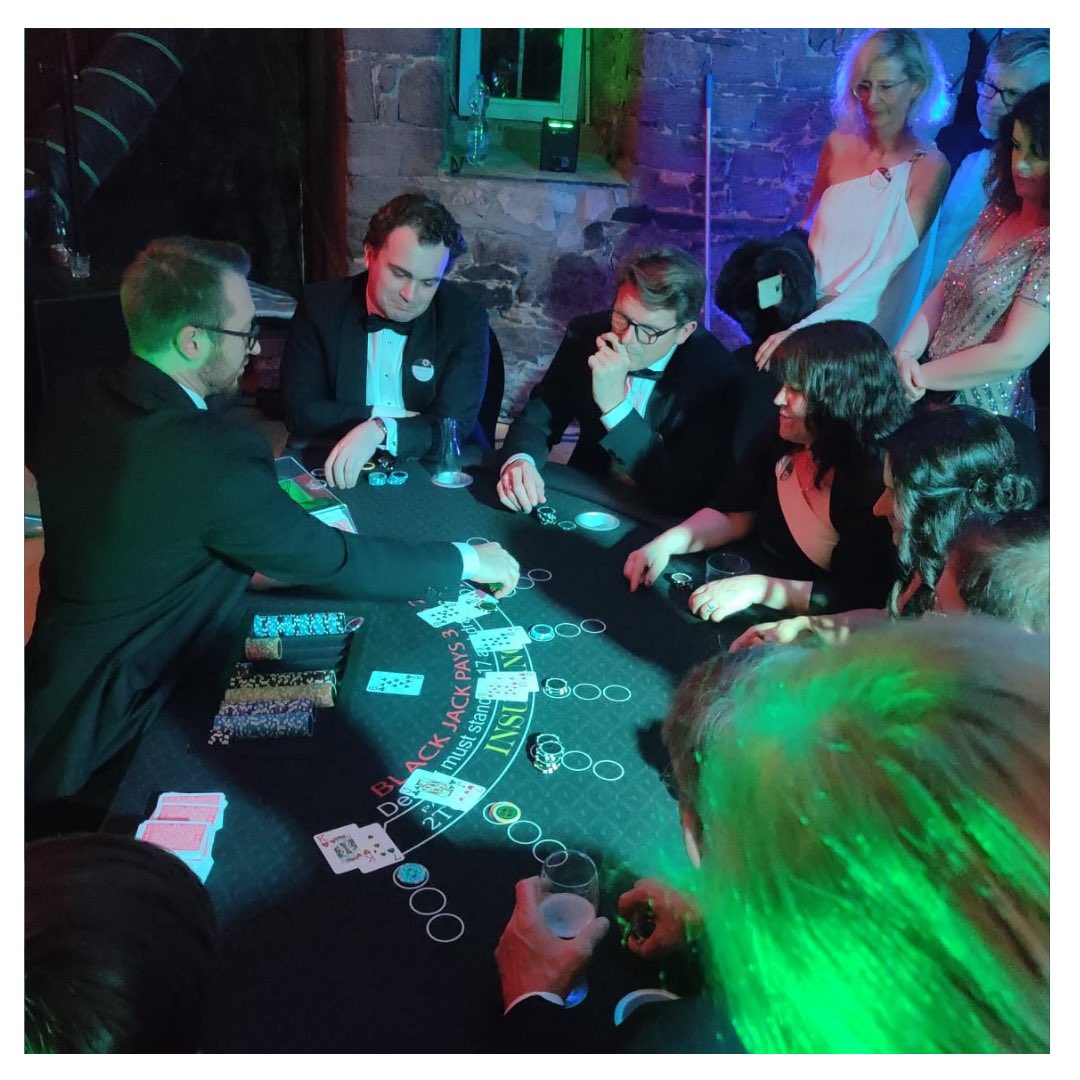 GermanPokerDays's tweet photo. Endlich dürfen wir für unsere Kunden auch
wieder #LIVE unsere #EVENTS veranstalten.

Es wurde für den guten Zweck an #Poker, #Roulette und #BlackJack Tischen gespielt🃏!
#benefiz #hameln_germany #hamelncity #hamelnpyrmont #roundtable #charitywork #guterzweck #mobilescasino https://t.co/khFuuXdHnV