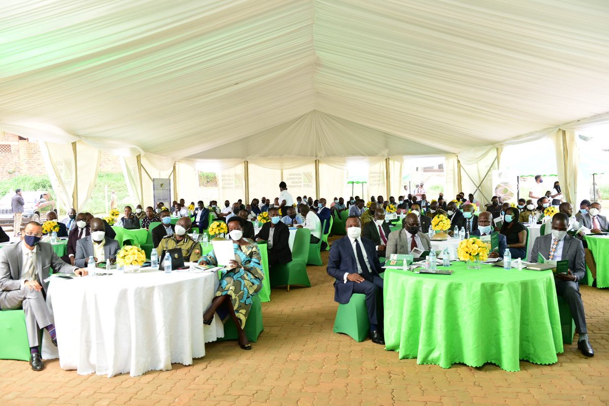 KEE_UG's tweet photo. @egis we have no ‘impossible’ in our vocabulary. We are a determined to do whatever it takes to make this project a success. Laurent Charles Nicolas, General Manager Egis Road Operation Uganda. #KeeEngagements #KEEUG #UNRA https://t.co/UjYVGSeZtZ