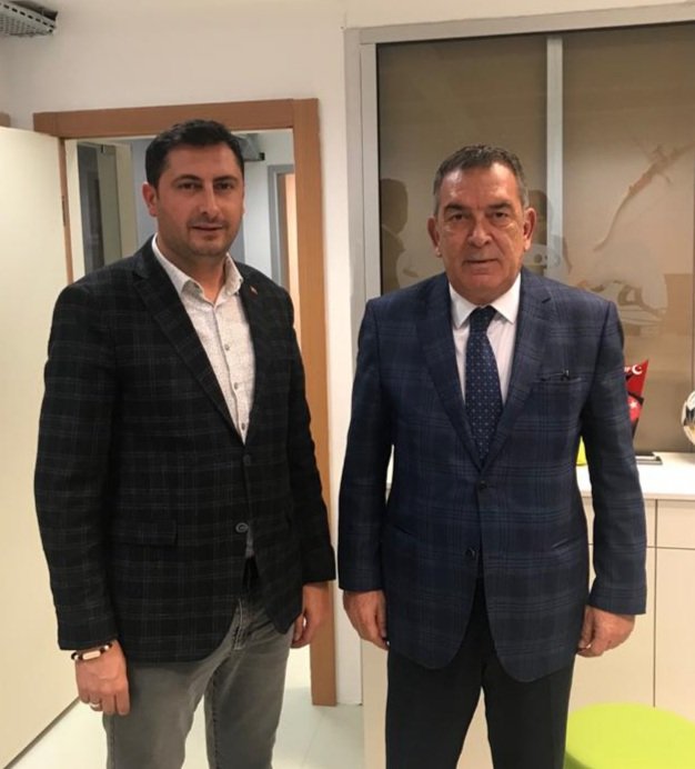 AA Spor Sohbetlerinde konuğumuz <a href="/ArcheryTR/">Türkiye Okçuluk Federasyonu</a> Başkanlığına yeniden seçilen Abdullah Topaloğlu'ydu. Mete Gazoz'un olimpiyat altın madalyasından Türk okçuluğunun geleceğine çok keyifli bir sohbet gerçekleştirdik. Kendisine ve yeni yönetimine başarılar dilerim <a href="/ATopaloglu_TOF/">Abdullah Topaloğlu</a>