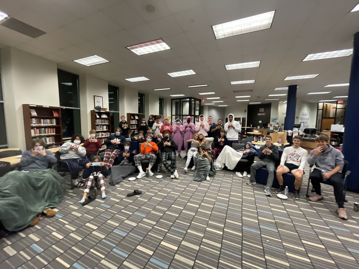 AEastDECA's tweet photo. Check out everyone that dressed up today and made it to our 1st Movie Night! Remember to wear your DECA t-shirt Tuesday for our DECA meeting in the back of the commons during SST! #AEastDECA #DECAWeek #WIDECA 🔷🎉📽💙 https://t.co/bC9DArgfJn