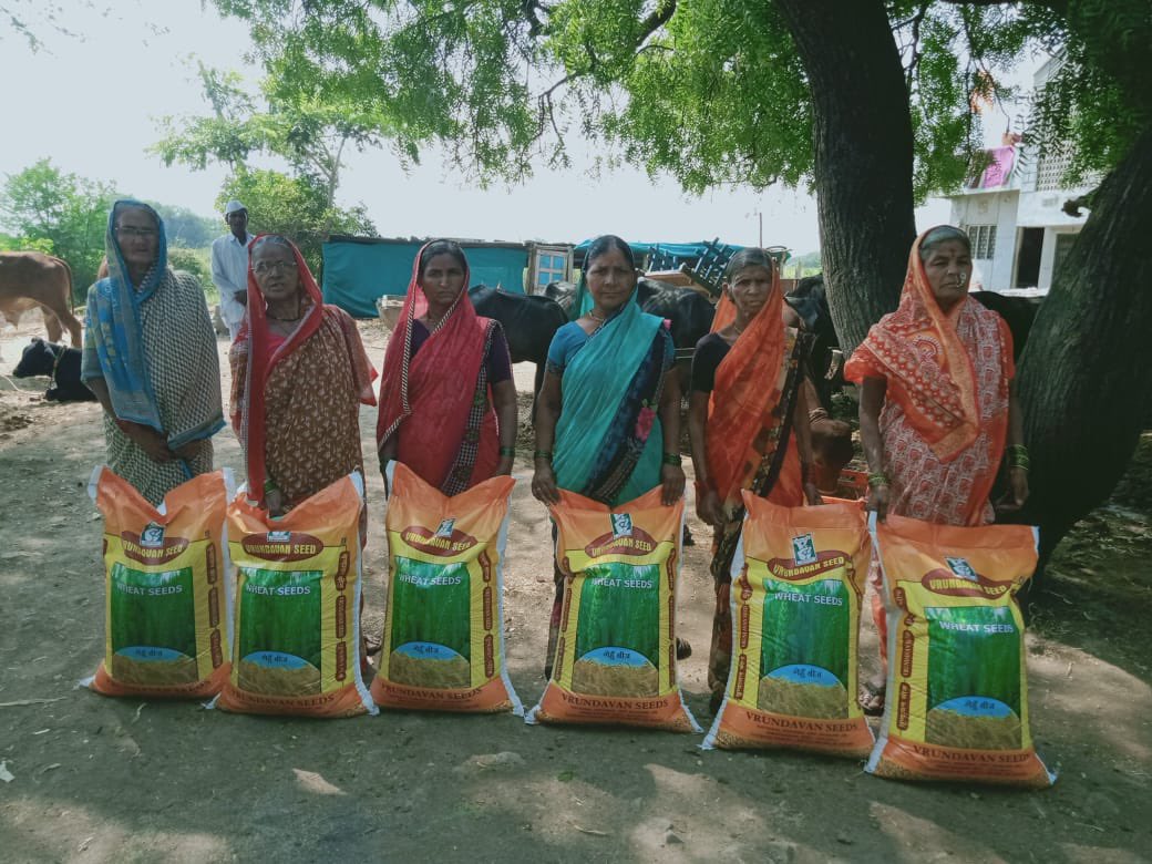 rajshriartist's tweet photo. 40 kg wheat seeds have been distributed to each of our farmers and in return we received lots of love and blessings from our farmers families. We gifted livelihood and dreams to our farmers who had lost their farms during recent heavy rain fall. https://t.co/ekCoousqXh