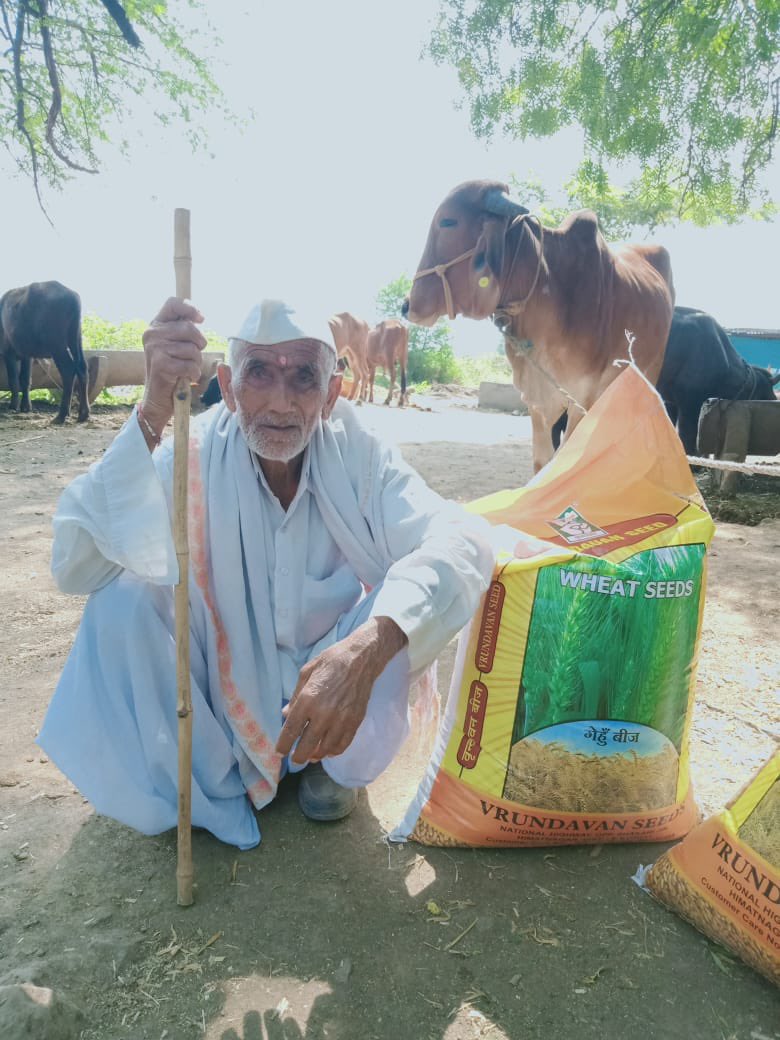 rajshriartist's tweet photo. 40 kg wheat seeds have been distributed to each of our farmers and in return we received lots of love and blessings from our farmers families. We gifted livelihood and dreams to our farmers who had lost their farms during recent heavy rain fall. https://t.co/ekCoousqXh