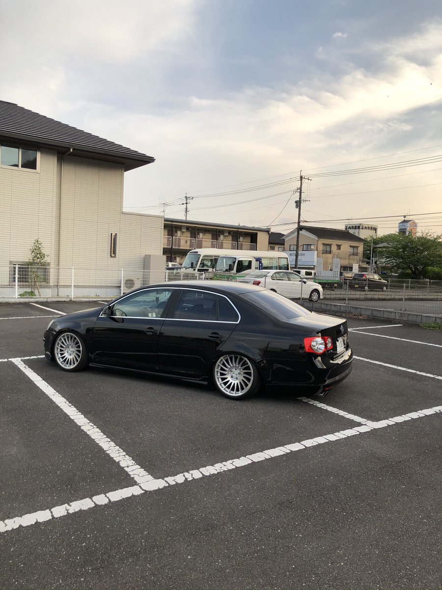 09Tarutaro's tweet photo. ☀️緩募☀️　
VW ジェッタ5売ります！

60万で考えてますー！
連絡お待ちしてます🙏
ちなみにUSテールもありますよ！ https://t.co/A1qAwYgQt0