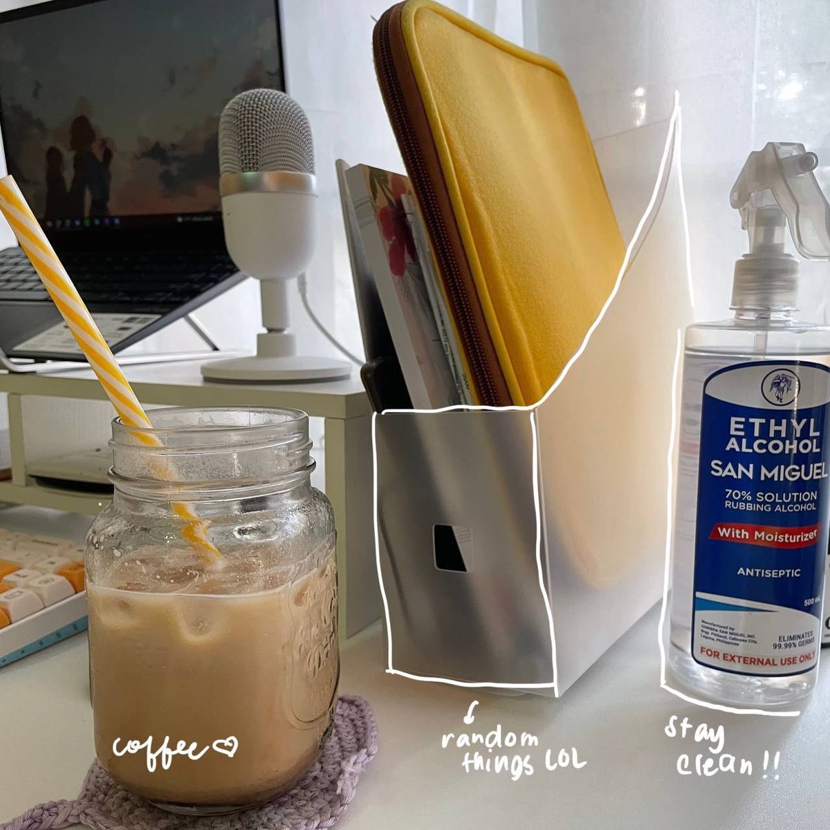 beetudier's tweet photo. everyday i wake up and work at my silly little desk 
#studytwt #studytwtph https://t.co/dI5ZXCnEo6